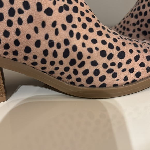Universal Thread Leopard Booties - Picture 8 of 10